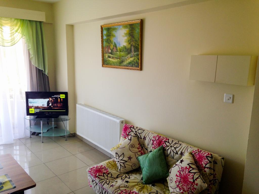 Apartment Nearby Golden Coast Protarász Kültér fotó
